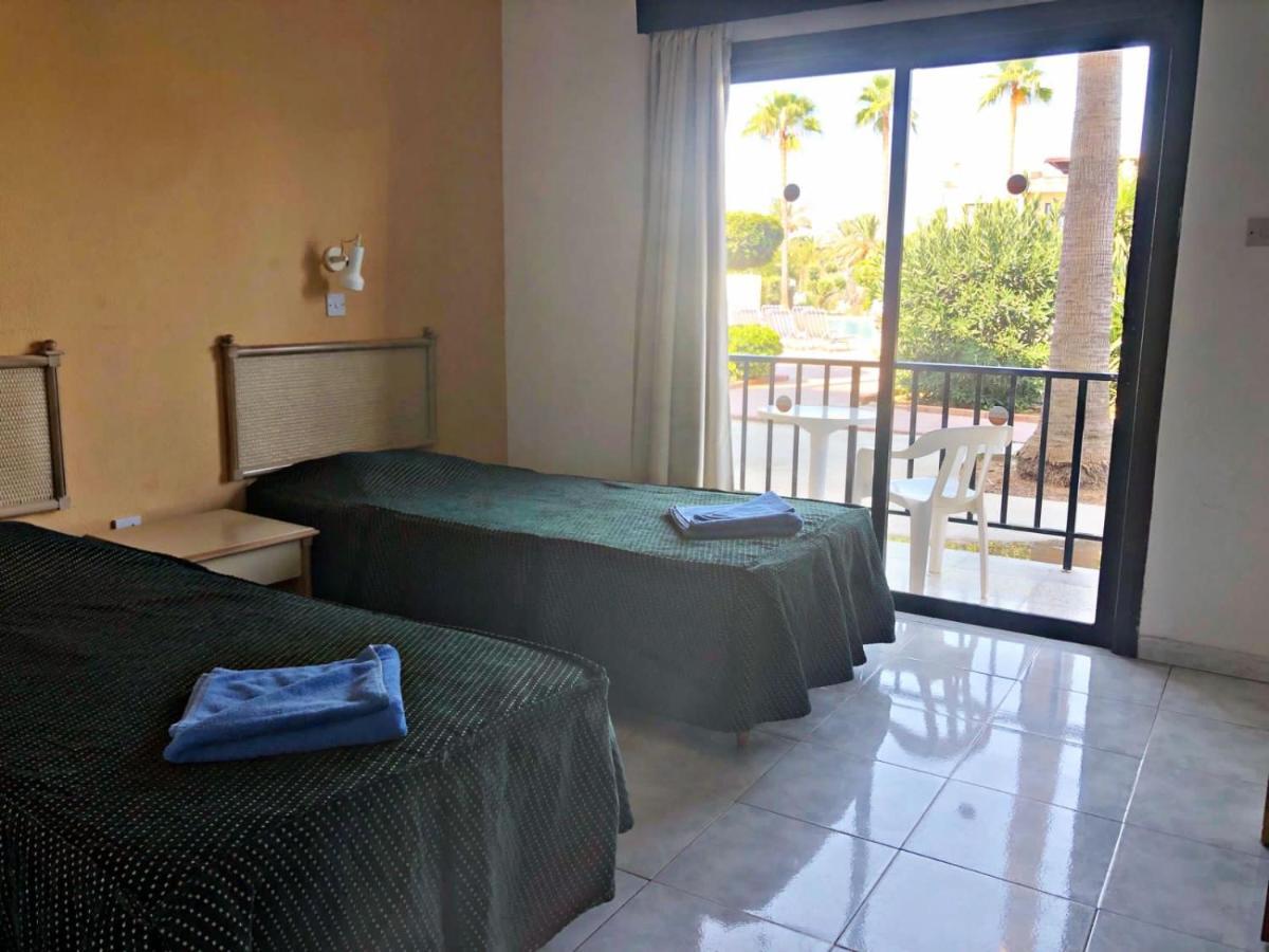 Carina Hotel apartamentowy Ajia Napa