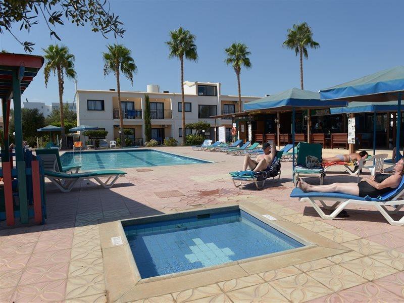 Appart hôtel Carina 2*
